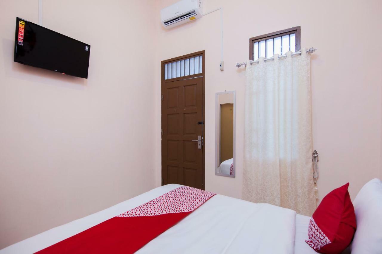 Oyo 885 Tangkul Residence Medan Dış mekan fotoğraf