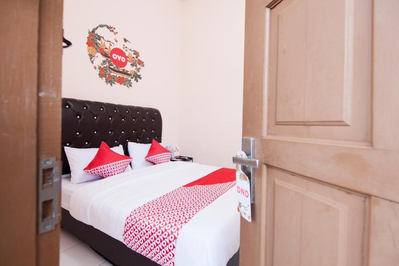 Oyo 885 Tangkul Residence Medan Dış mekan fotoğraf